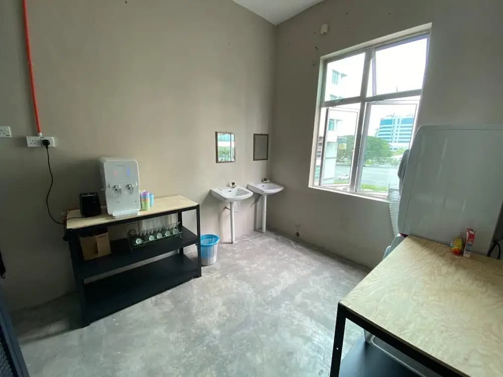 DWJ Backpacker Hostel - photo 5