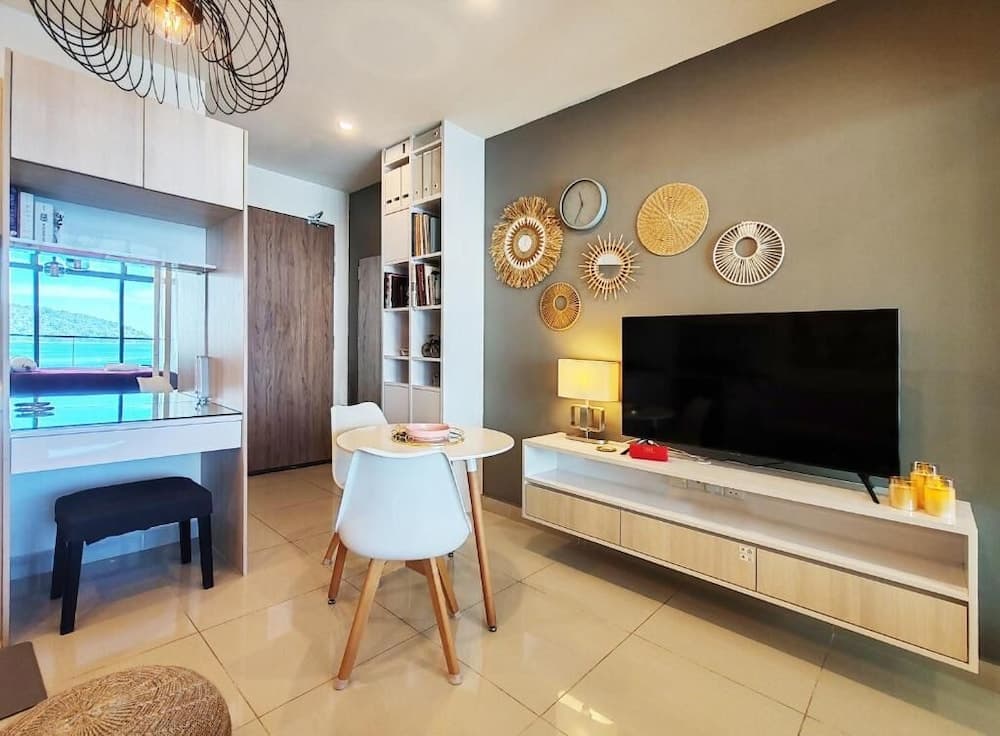 Seaview Bliss Studio - Tropical Elegance - photo 42