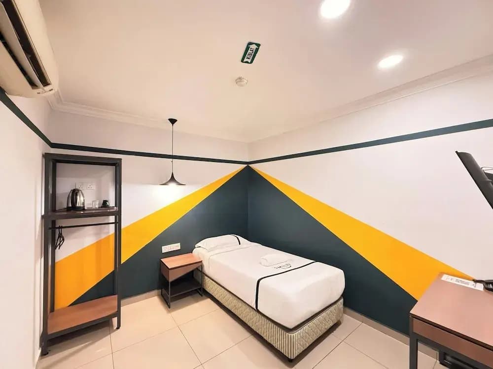 Smile Hotel Serdang South City - photo 8