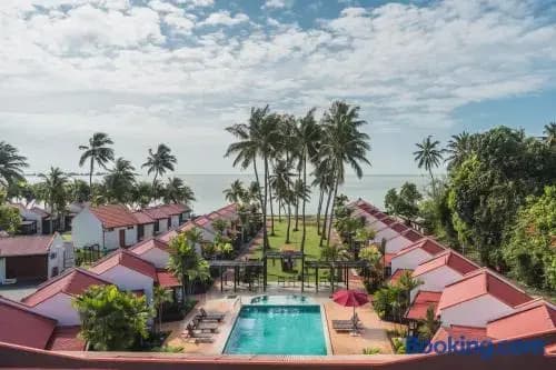 Shah's Beach Resort - photo 10