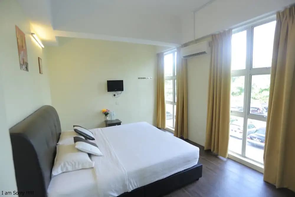 JAM Hotel Kota Warisan Near ERL Salak Tinggi Sepang - photo 4