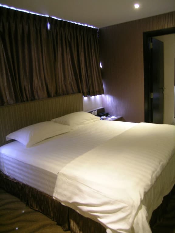 The Imperial Hotel - photo 6