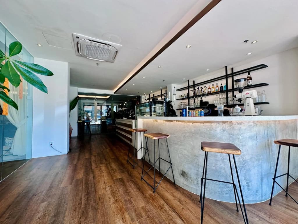 T Hotel Macallum - photo 22