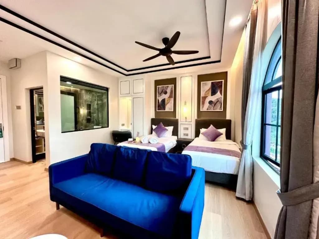 Cameron Lavender Mansion - photo 2