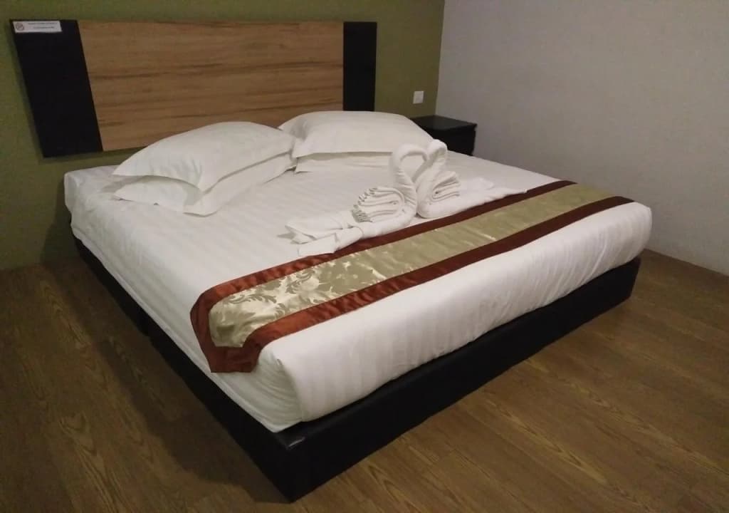 Hotel Amigo - photo 1