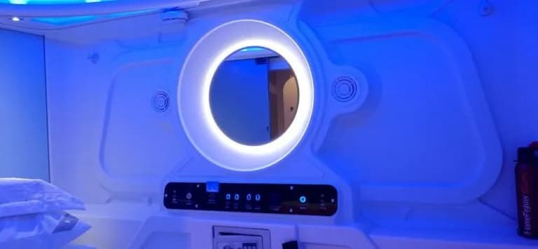 Qube Hotel - photo 6