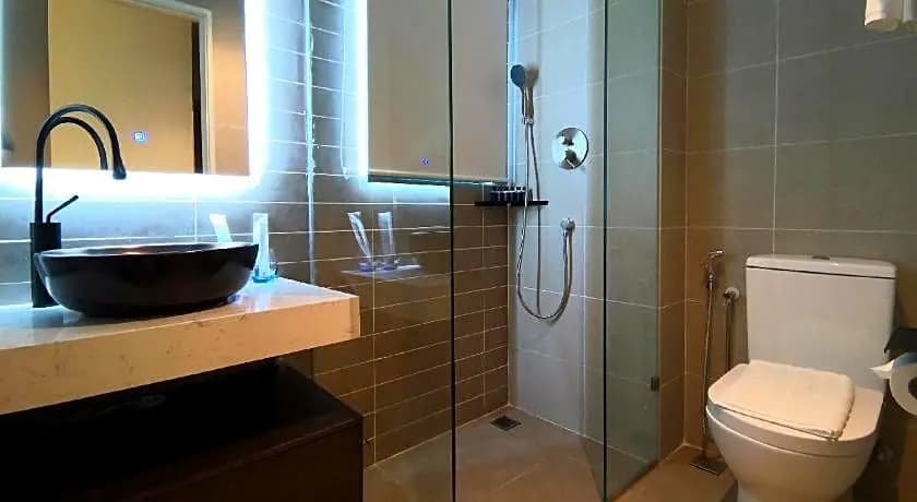 Regatta Suites Kuching - photo 7