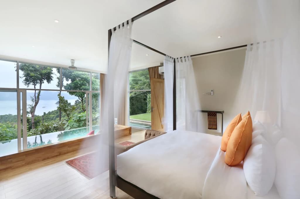 Ambong Pool Villas - photo 4