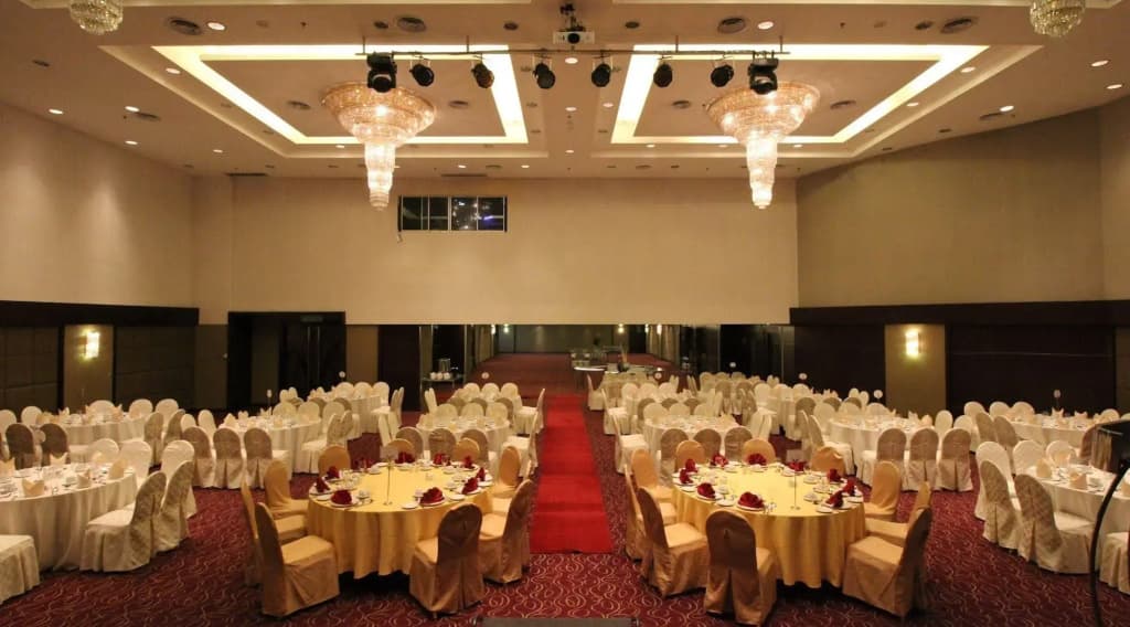 Grand Paragon Hotel Johor Bahru - photo 16