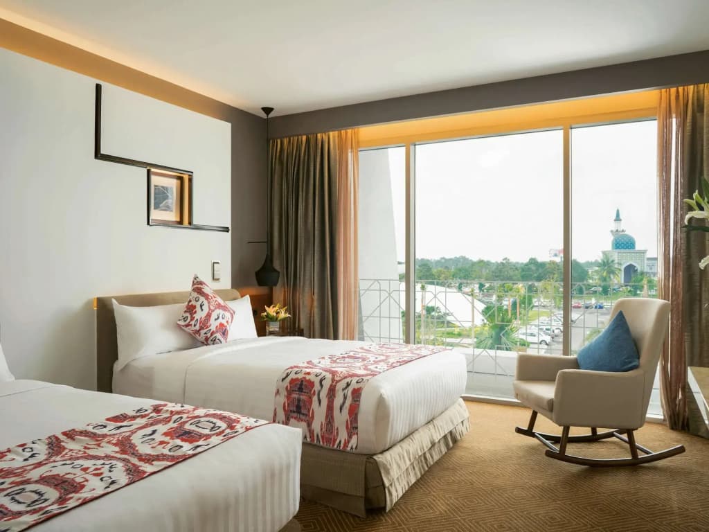 Mövenpick Hotel & Convention Centre KLIA - photo 3
