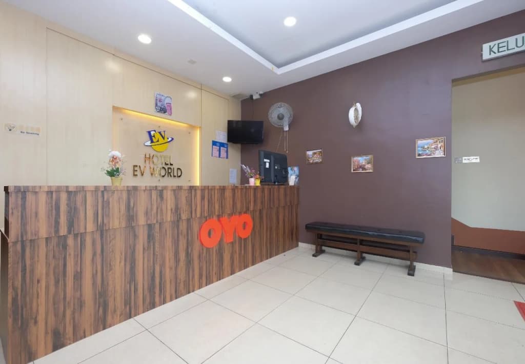 OYO 89493 Q Hotel Mentakab - photo 10