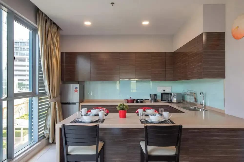 3BR Somerset Apt 2 TVs With Harbour View, Legoland - photo 16