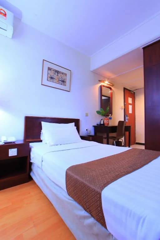 Telang Usan Hotel - photo 44