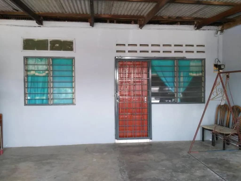 Homestay Sri Awana - photo 1