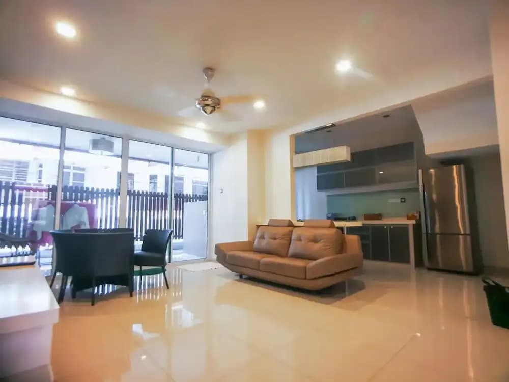 Miracle Homestay Tanjung Villa - photo 10