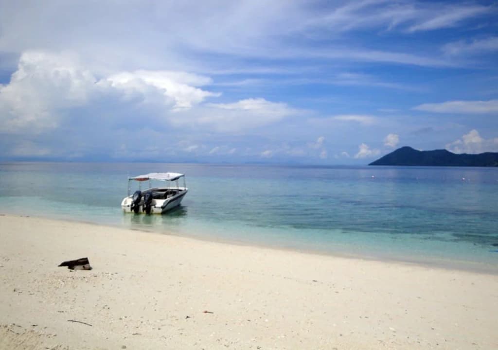 Celebes Beach Resort - photo 3