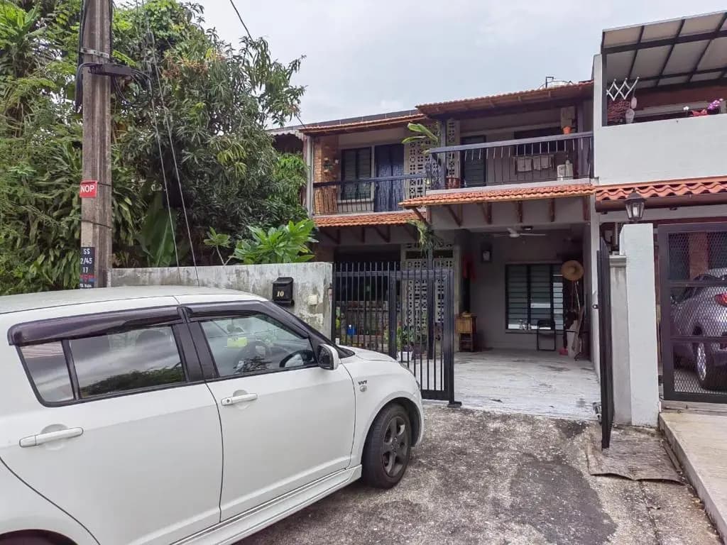 GENIEHOME No10 CLASSIC HOME 5BR6B free Wifi at SS2 PJ - photo 1