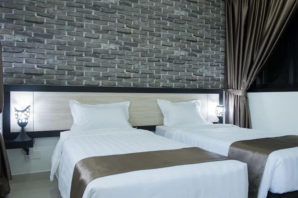 Ezzyhome @ Medini - photo 6