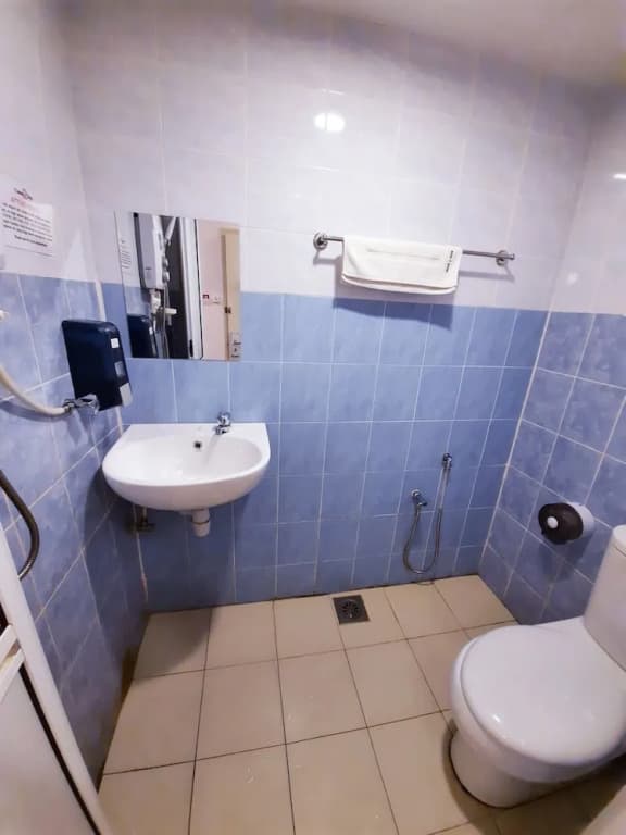 Good 2 Stay Hotel Oyo Rooms - photo 9