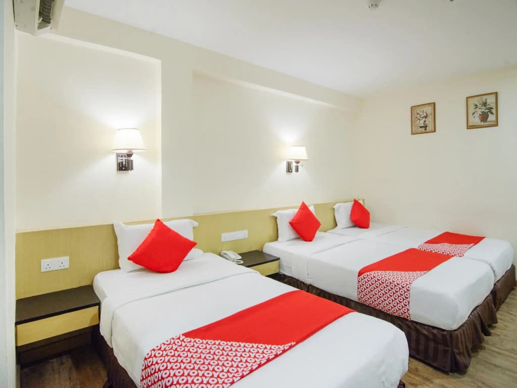 OYO 371 Grand Eastern Hotel - photo 3