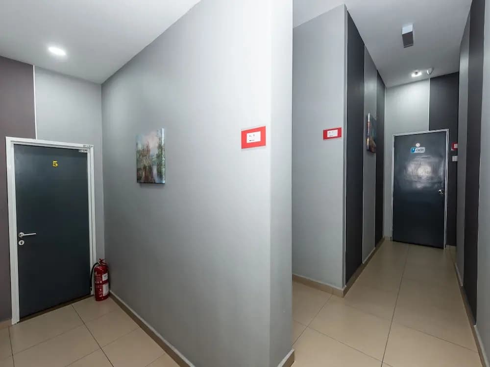OYO 1185 Ho Hotel - photo 12