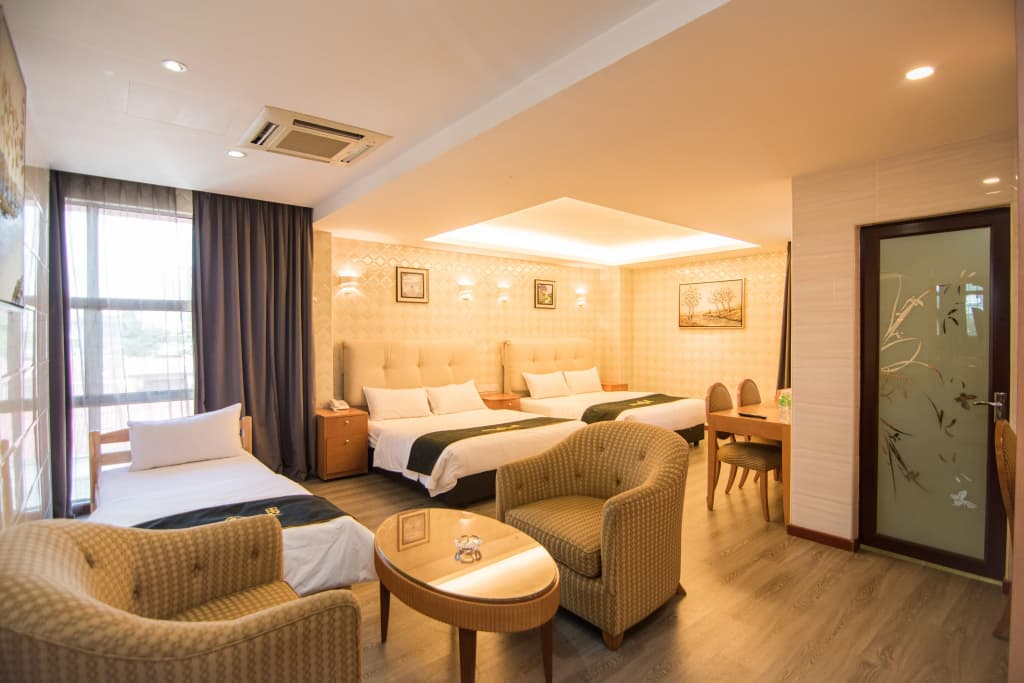 Suwara Hotel - photo 2