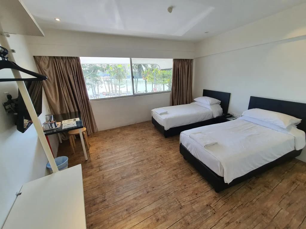 Riverine Garden Hotel - photo 5