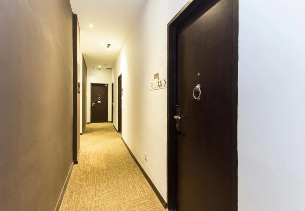 OYO 127 The Reeds Hotel - photo 12