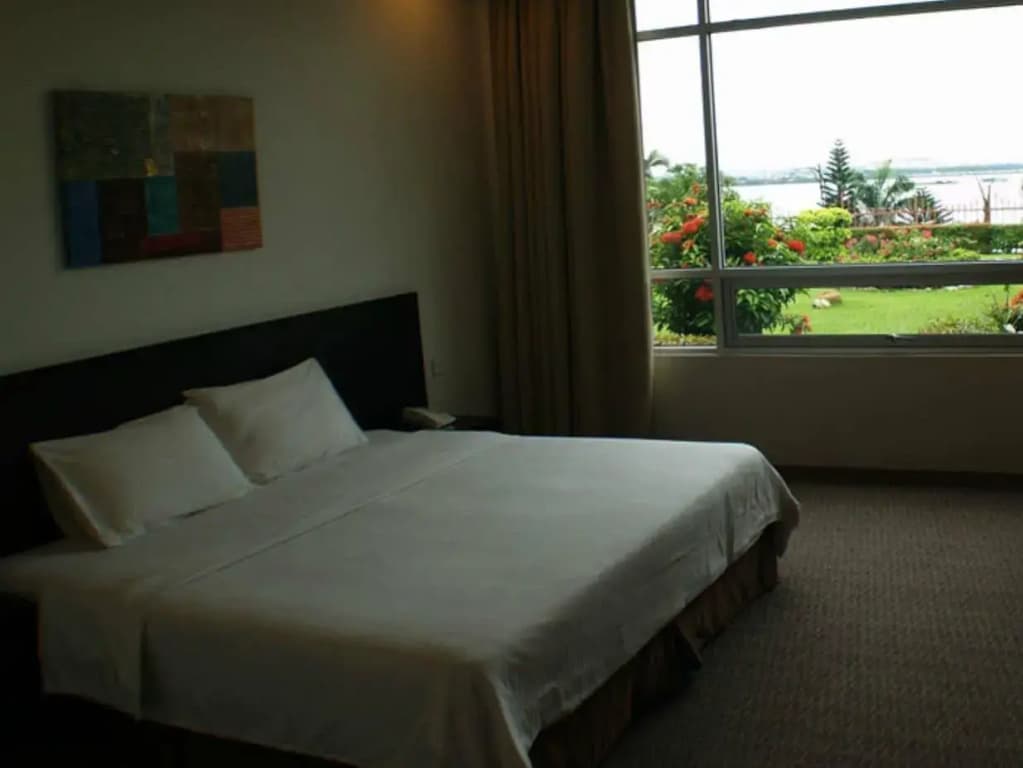 Straits View Hotel - photo 4