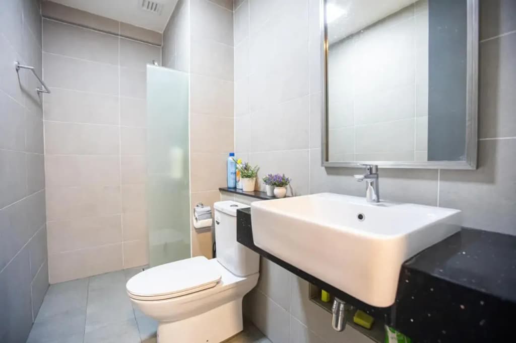 Georgetown High Floor Luxury 3BR Suite - photo 9