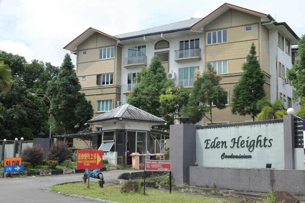 Natol Homestay - Kuching Home Penthouse Airport Road - photo 1