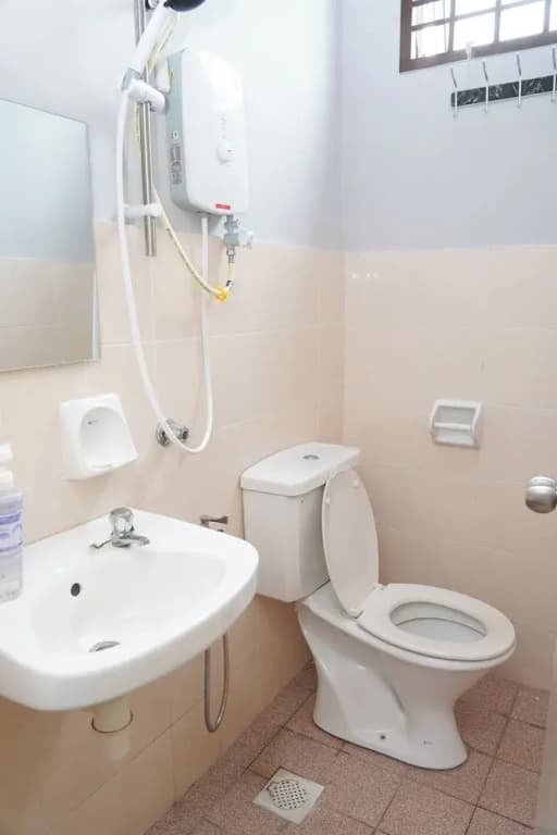 Ir inn Hotel - photo 6