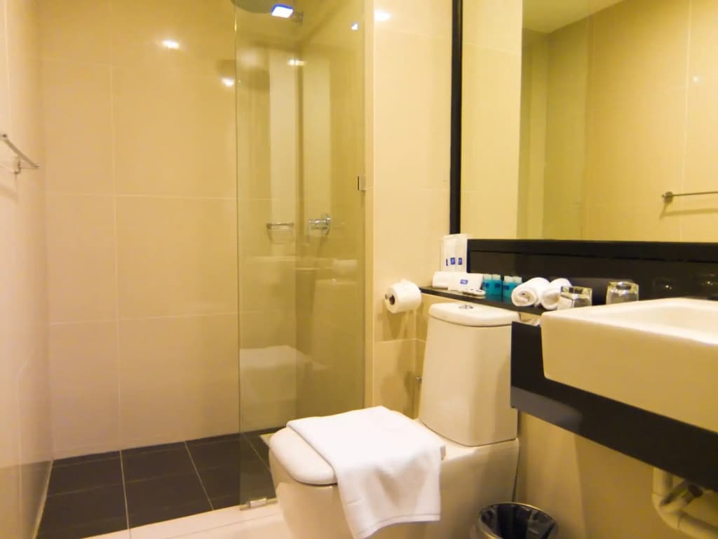Sky Hotel Kota Kinabalu - photo 33