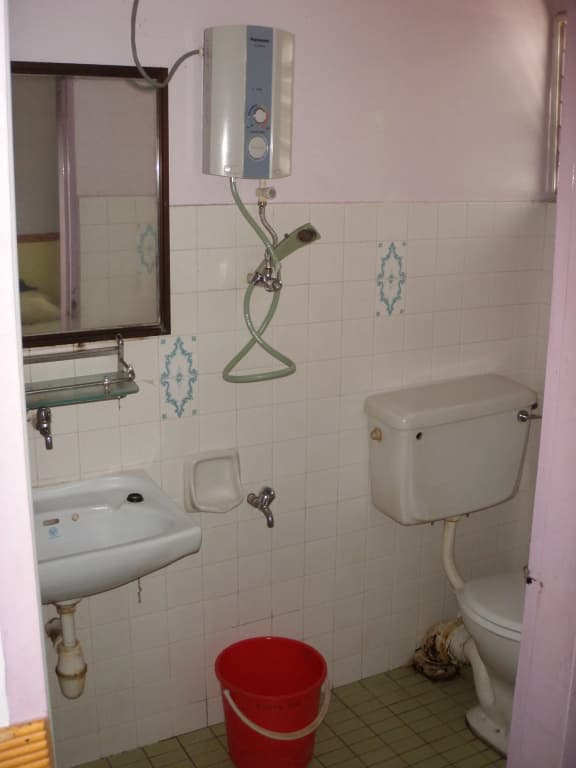 Lumut Villa Inn - photo 9
