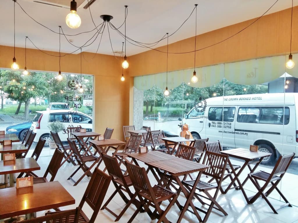 The Crown Borneo Hotel - photo 19