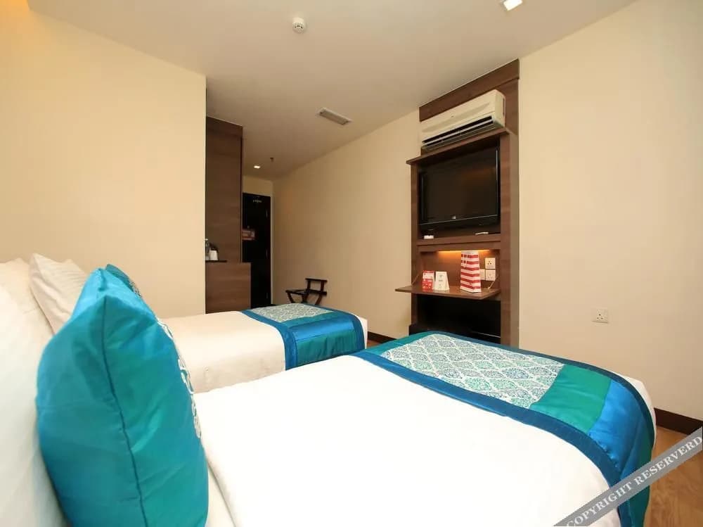 OYO 121 Frenz Hotel - photo 3