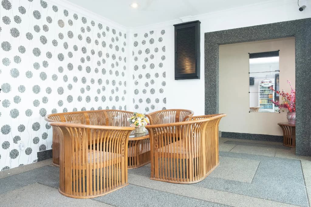 OYO 90050 V Hotel - photo 11