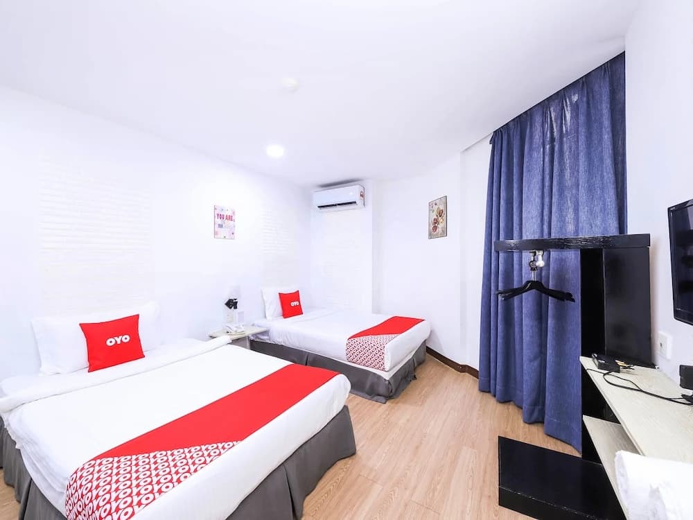 OYO 43963 T-Signature Hotel - photo 7
