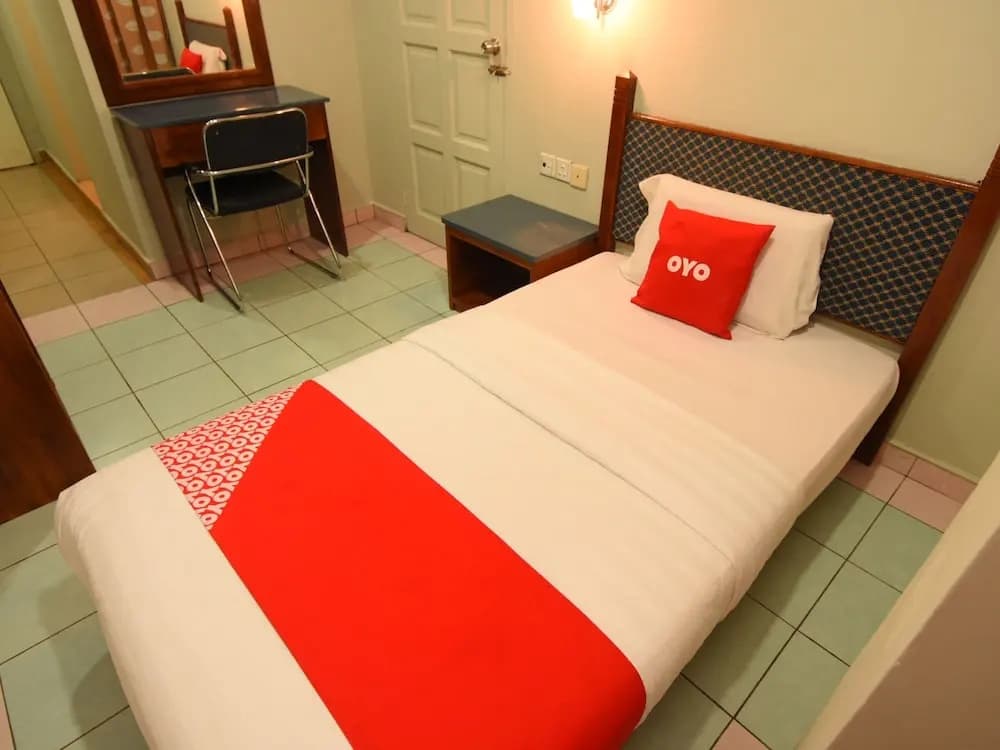 OYO 89642 Highway Inn - photo 5