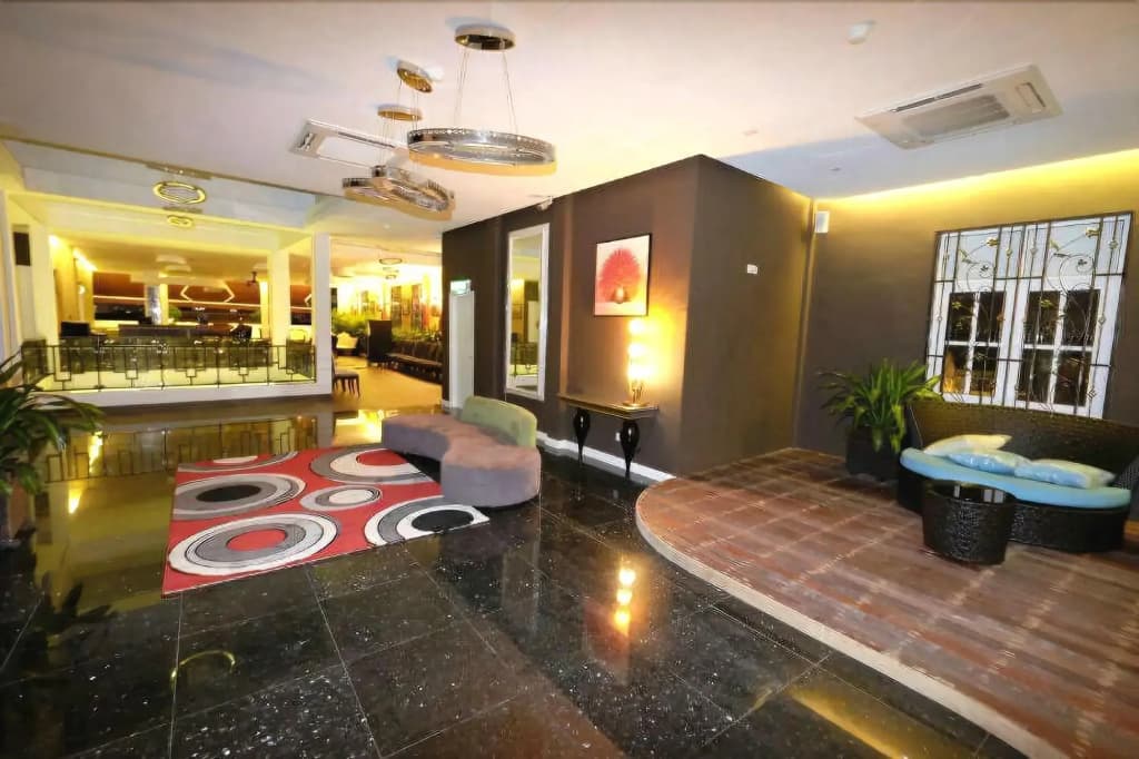 RC Hotel - photo 12