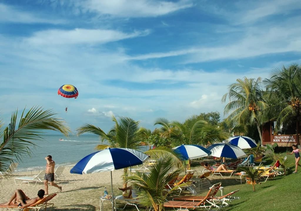 Rainbow Paradise Beach Resort - photo 33