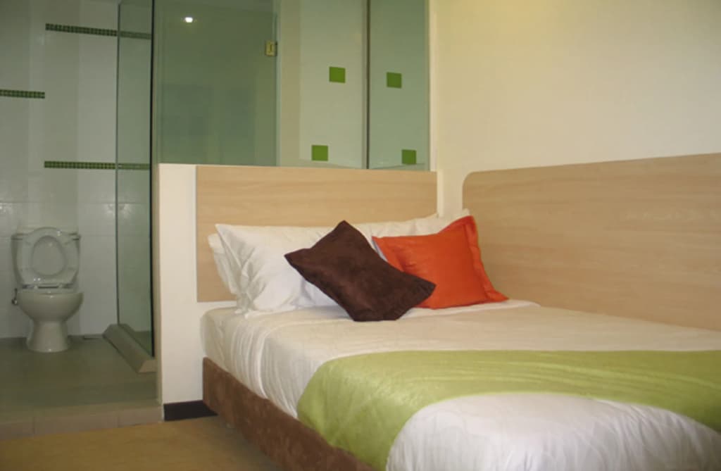 Hotel 98 - photo 7