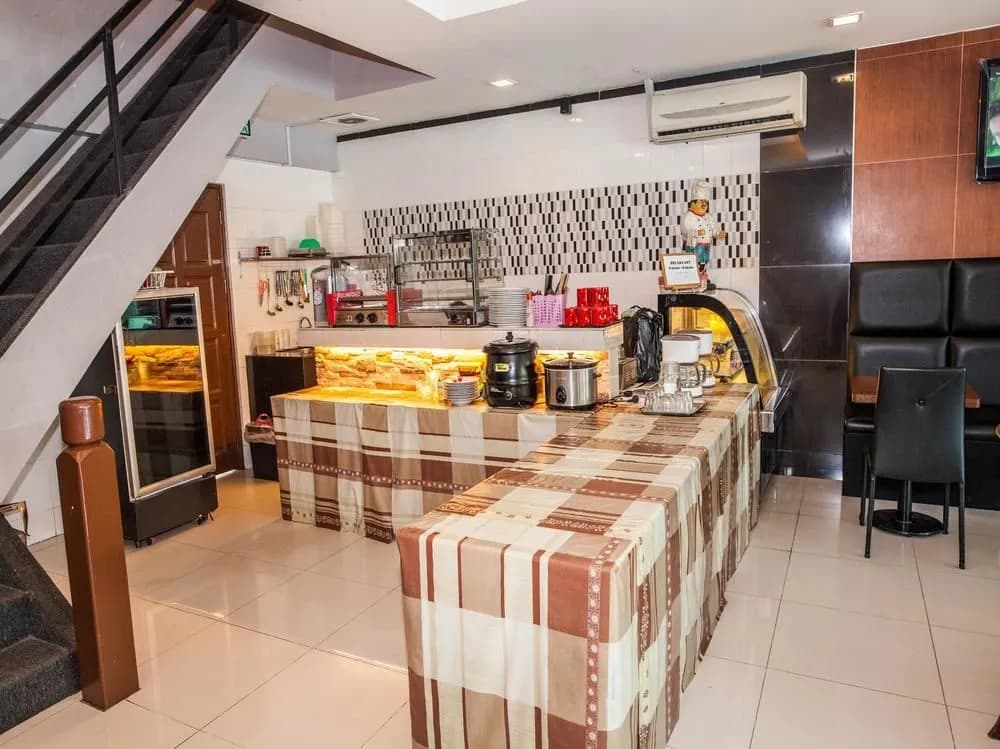 OYO 209 Yomi Hotel - photo 9