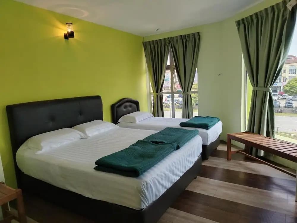 OYO 91195 Dancenter Seremban 2 Near Snow - photo 6