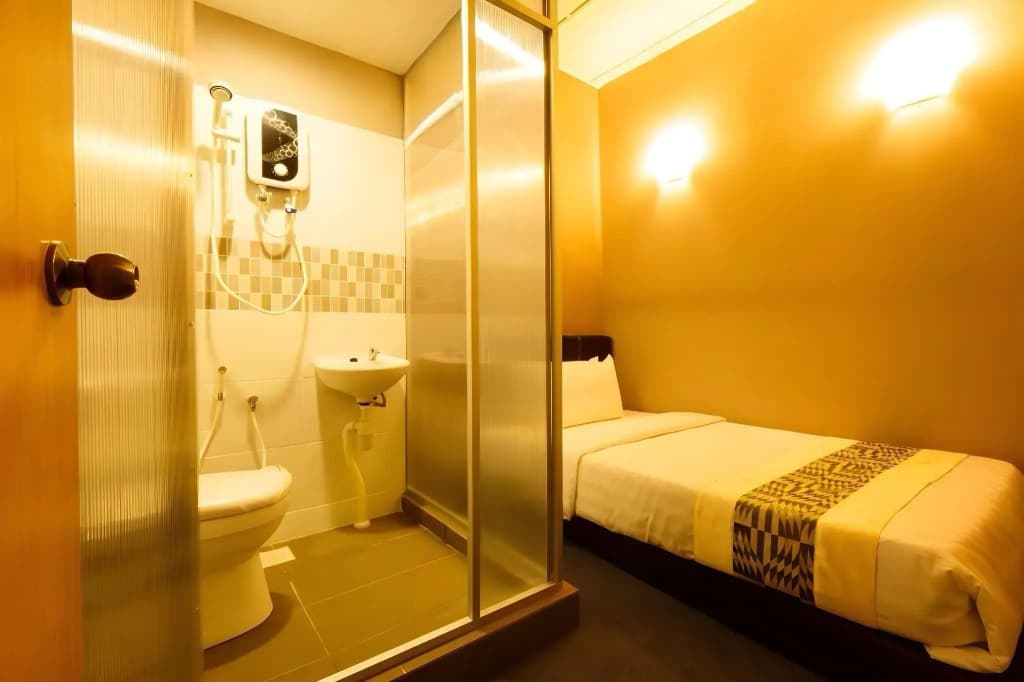 Rainforest Budget Stay - photo 7
