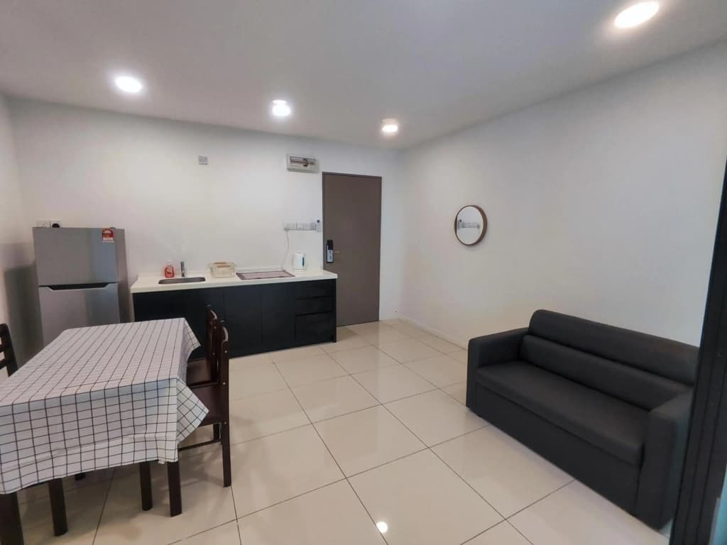 JC Suites @ Sutera Avenue - photo 14