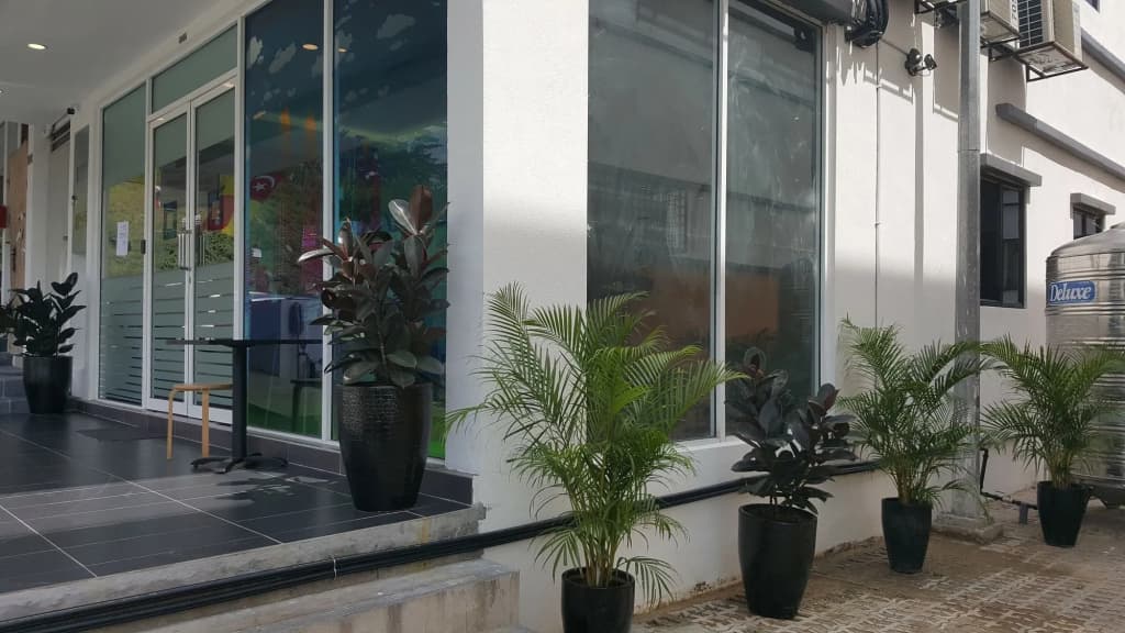 9 Square Hotel - Sri Kembangan - photo 15