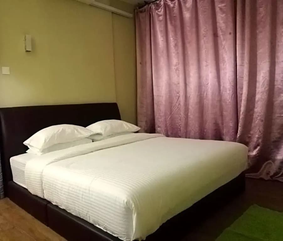 Pine Boutique Batu Gajah - photo 3