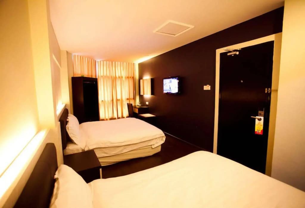360 Inn - photo 2