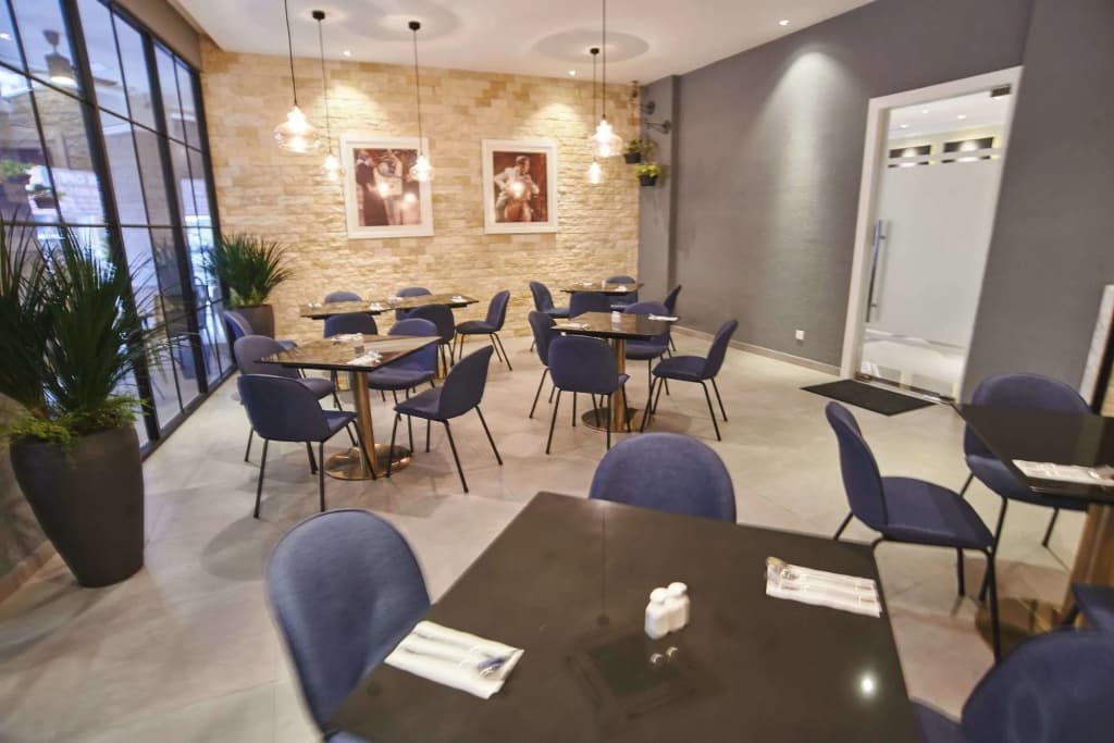 Corsica Hotel - photo 15